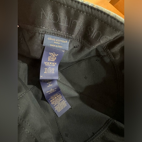 Louis Vuitton cap - Picture 10 of 11